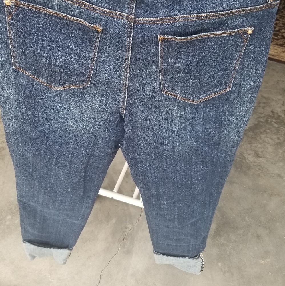 Capris - Picture 2 of 5